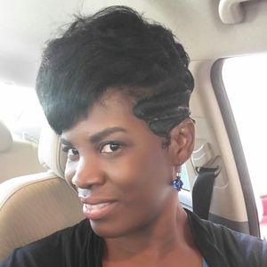 Meet your Posher, Elizabeth